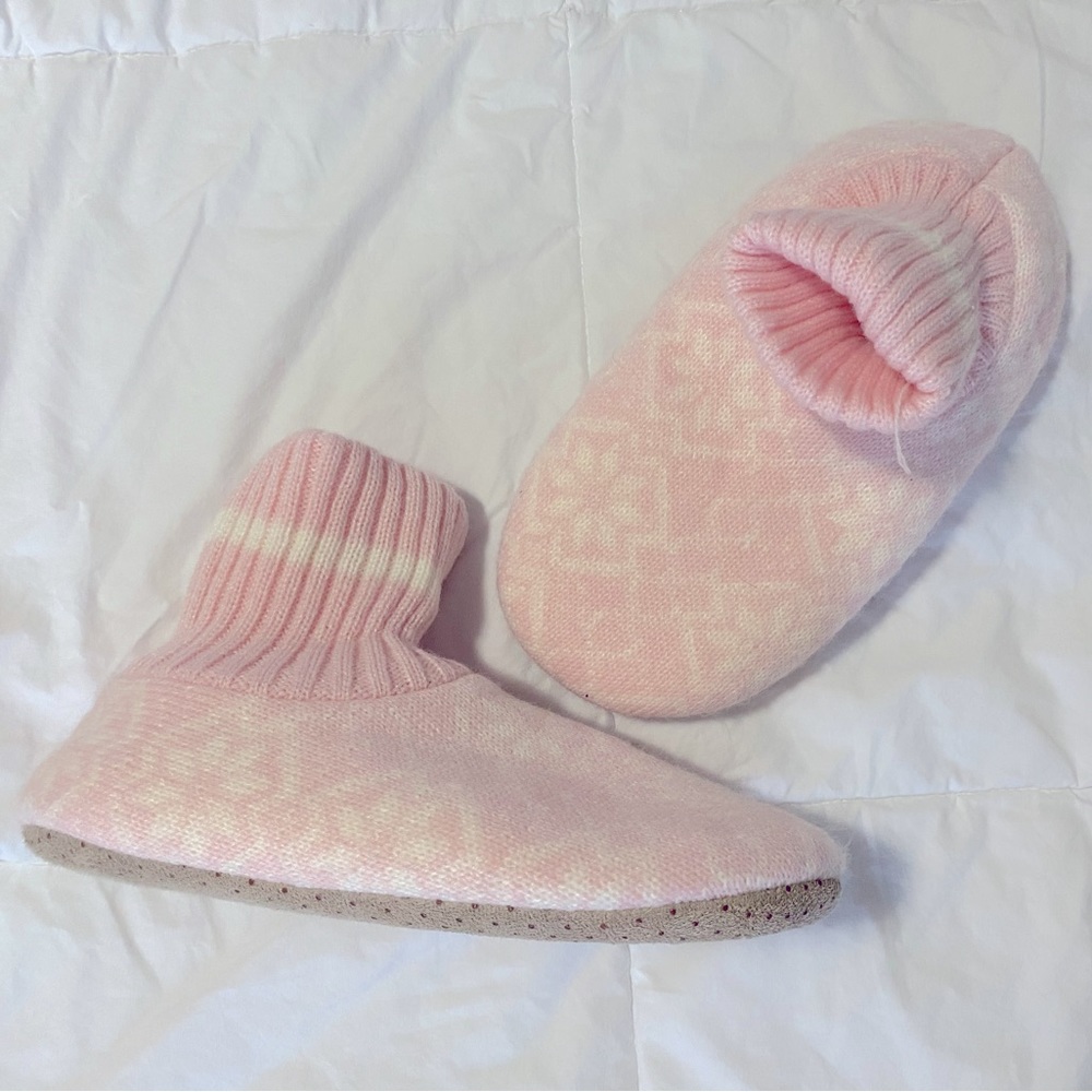 Slippers - Picture 3 of 4